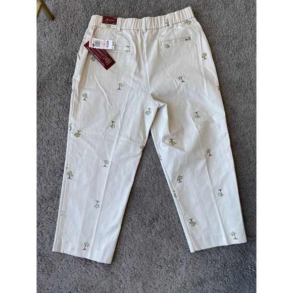 NWT-JM Collection cream stretch capri pants w/ embroidered palm trees, size 10 - Picture 1 of 4